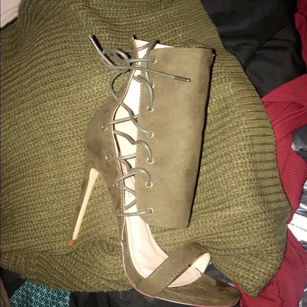 Heels and sweater crop top bundle